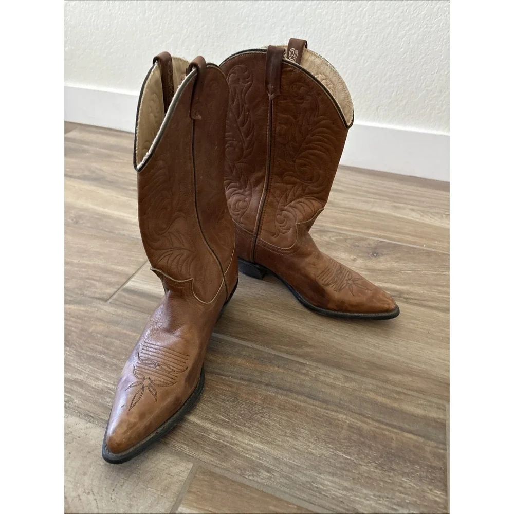 Acme Brown Leather Dingo Boots Circa 1980s Made In USA 8.5m Collector's Item Men